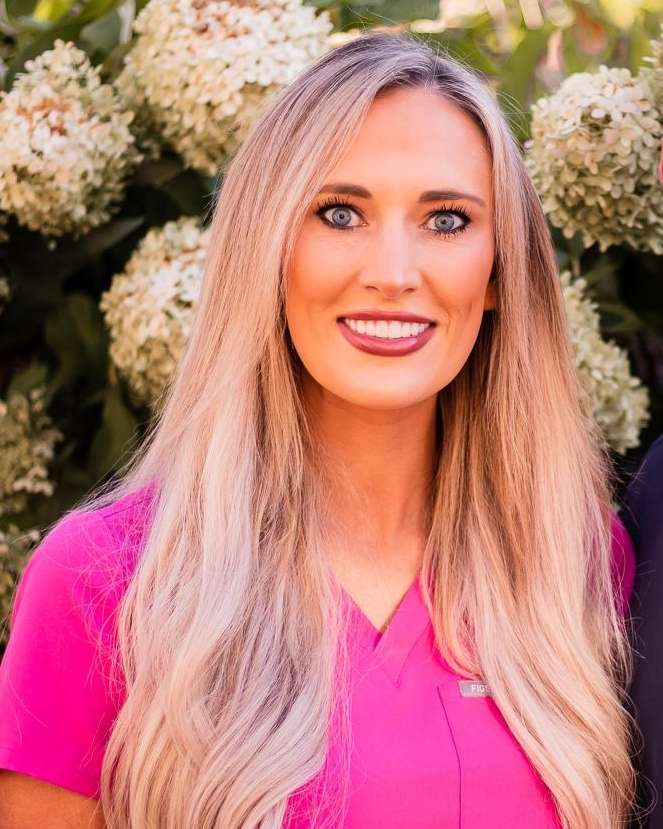 Seymour Dental Associates PLLC Dr. Haley JulianHill 37865